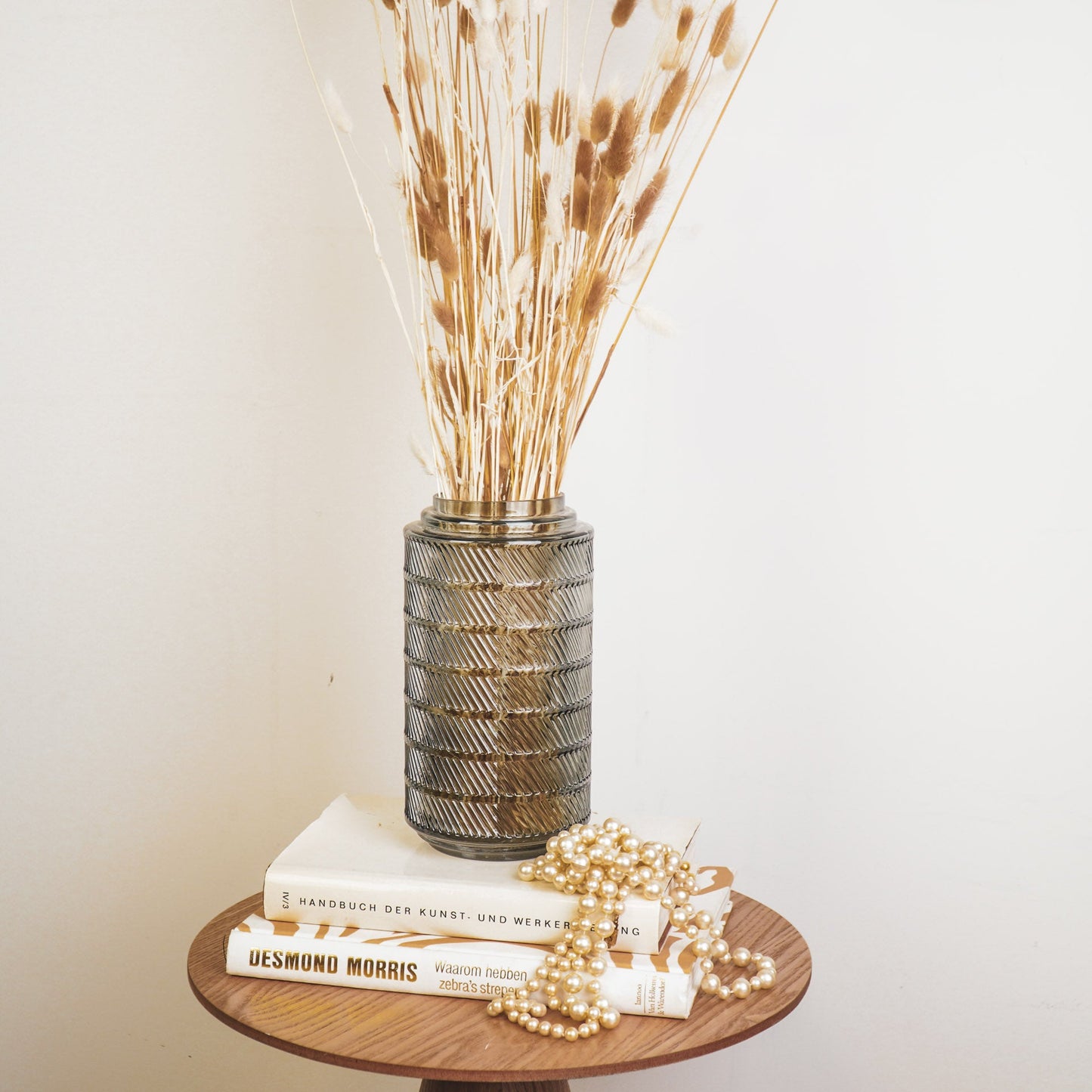 Vaas- Hoge Bloemenvaas- Relief- Glas- Grijs- 12,5x23cm