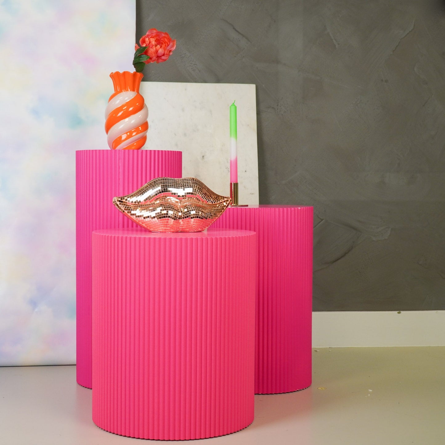 Bijzettafel /Pilaar- Cilinder - MDF - Neon Roze - 30x30x65cm