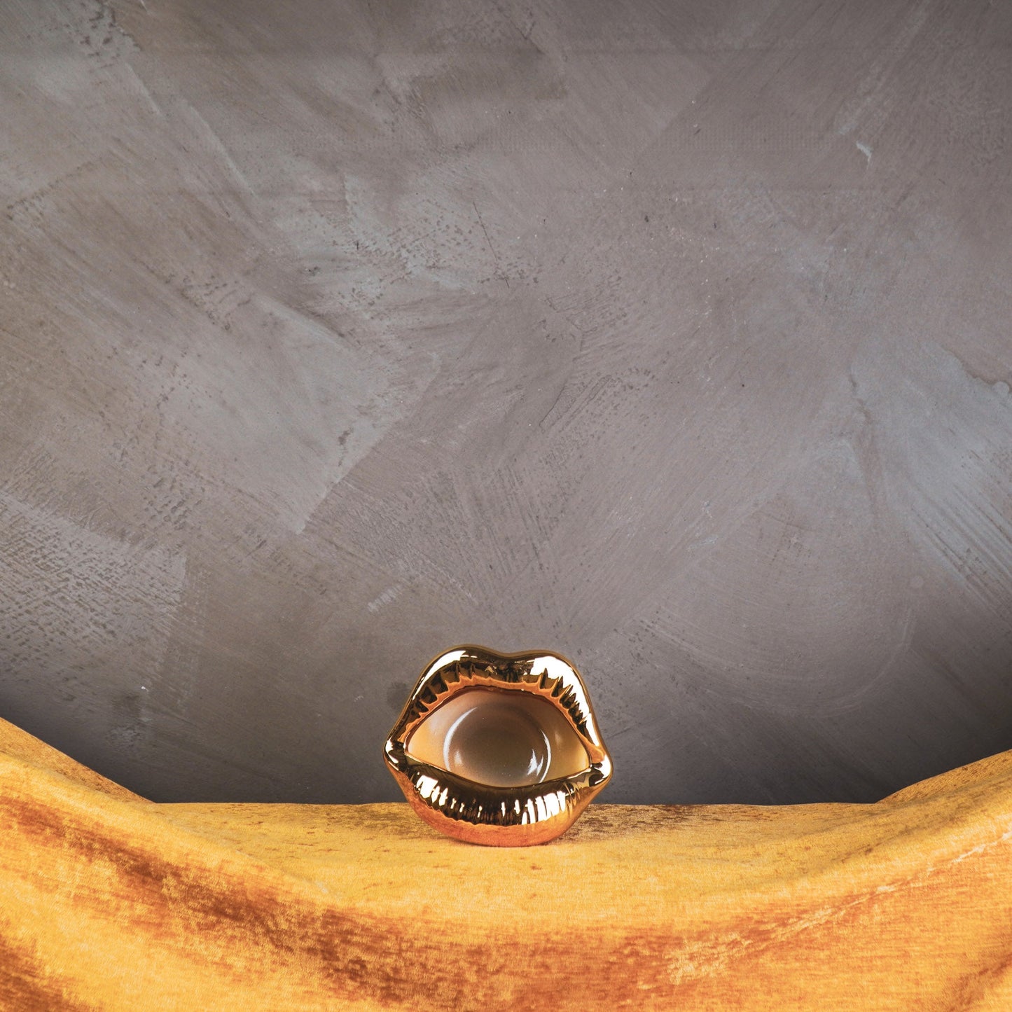 Pot - Lip - Porselein - Goud -12,5x11x7,5cm