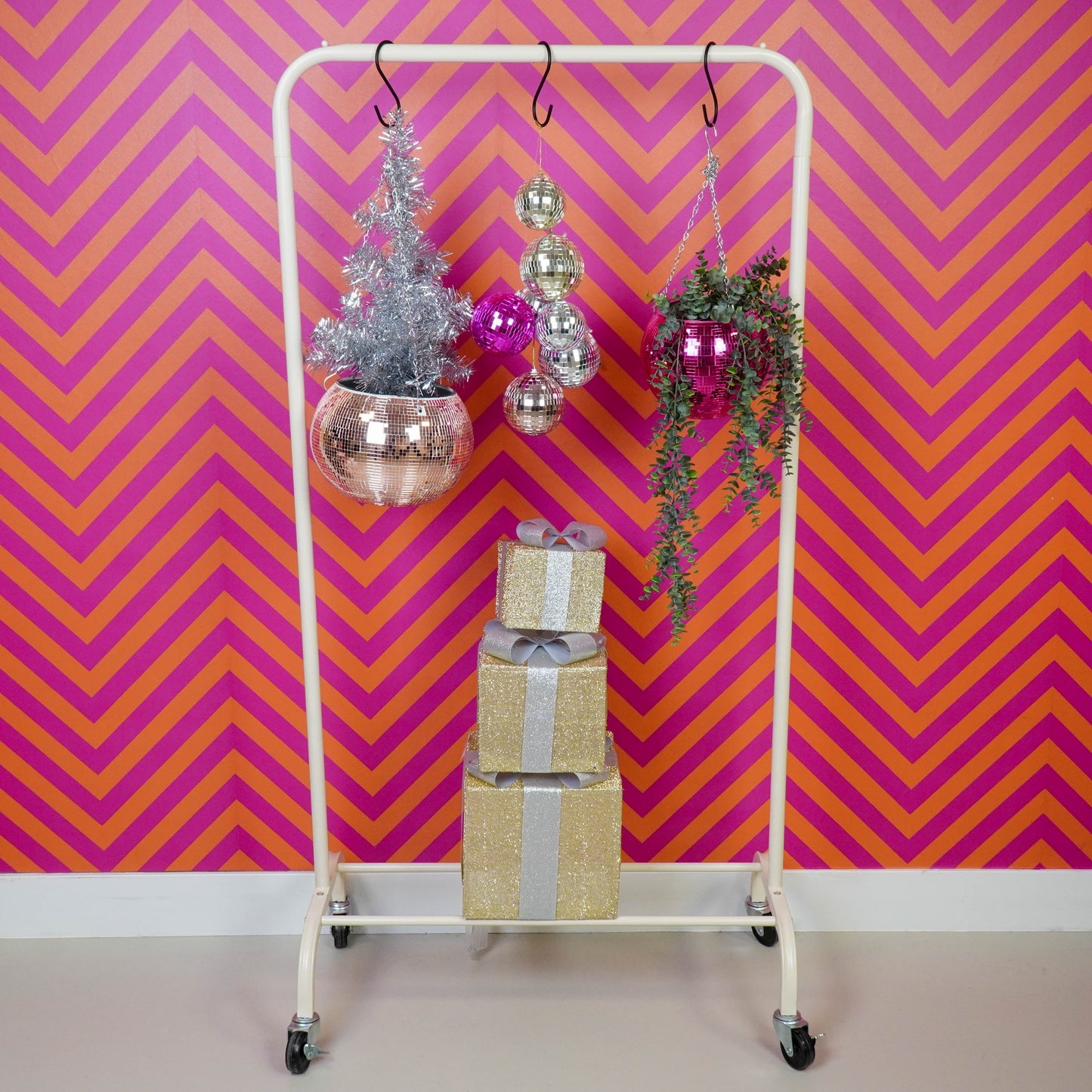 Kledingrek met wieltjes - Metaal - Zand - 80x40x155cm