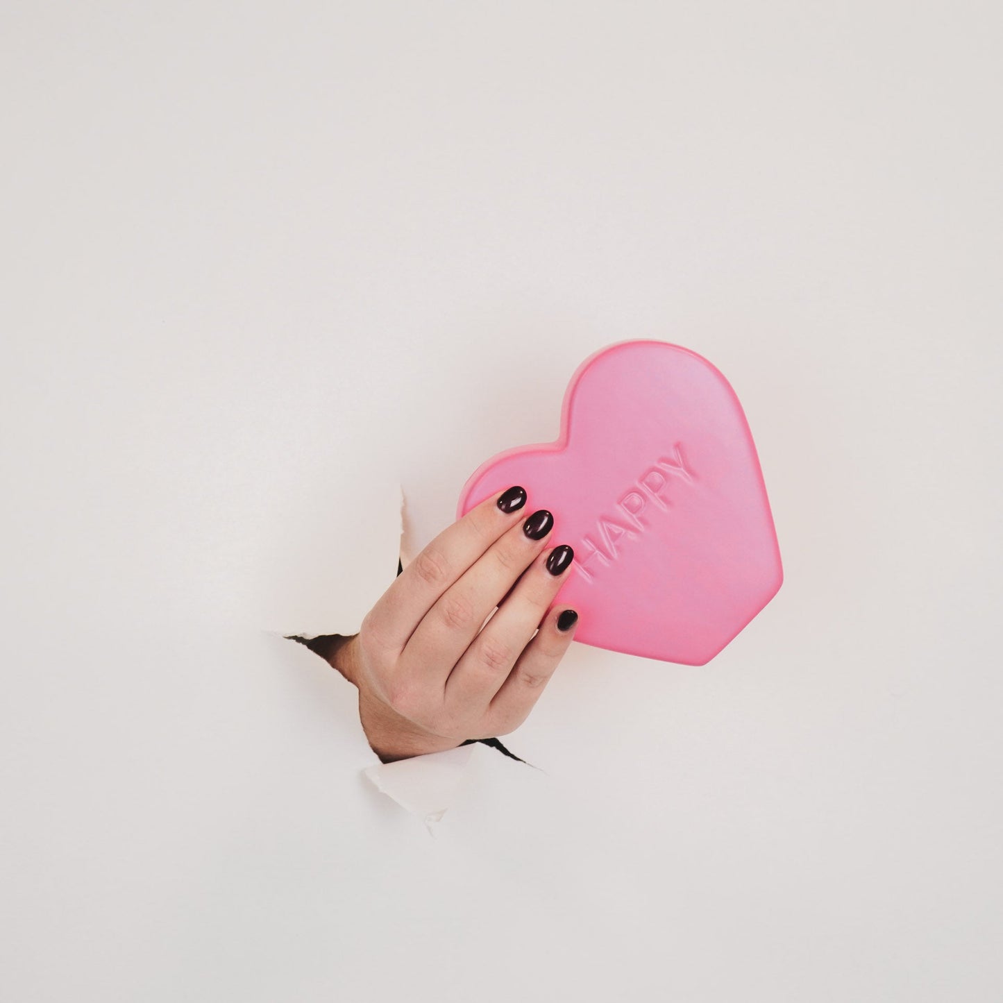 Ornament- Snoephart Beeldje 'HAPPY'- Keramiek- Fluor Roze-13x4x11,5cm