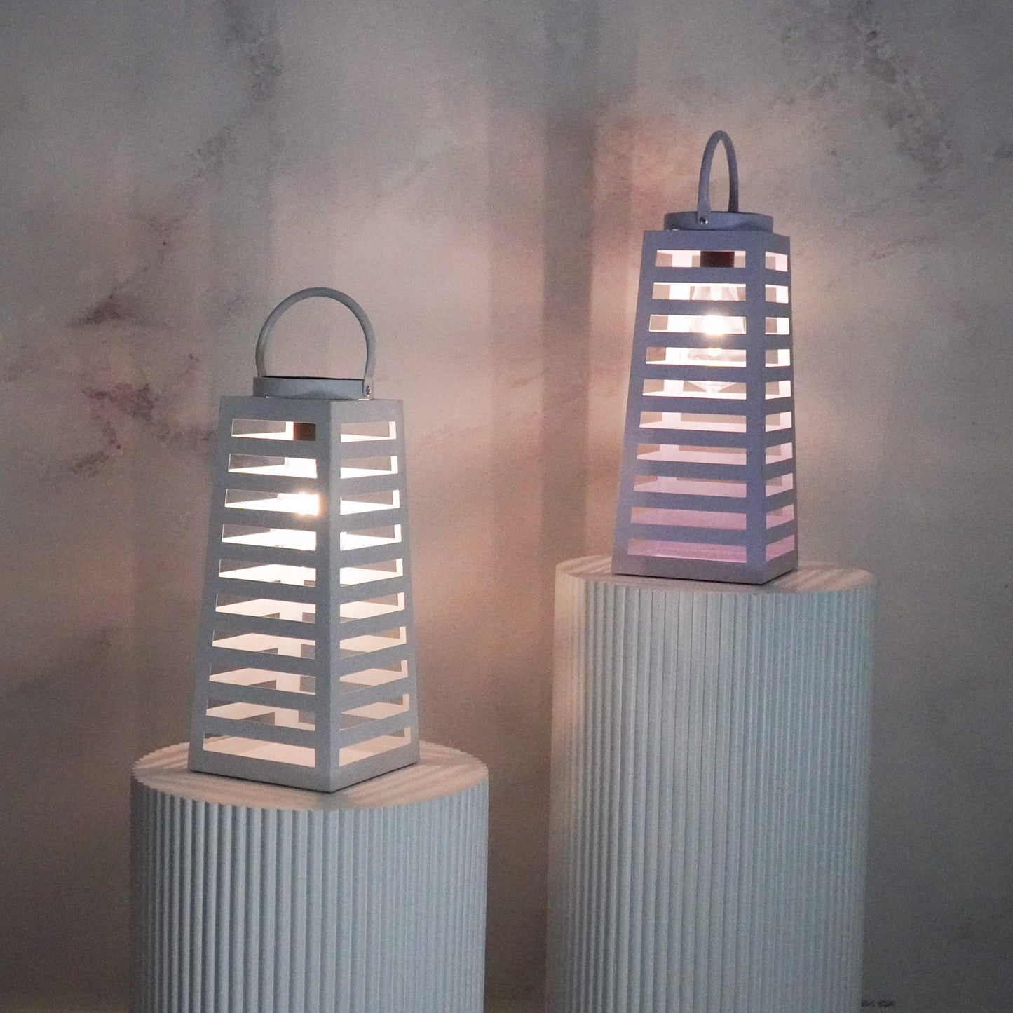 Lamp- Lantaarn/ Windlicht - Solar - Metaal - Lila - 14x14x32,5cm