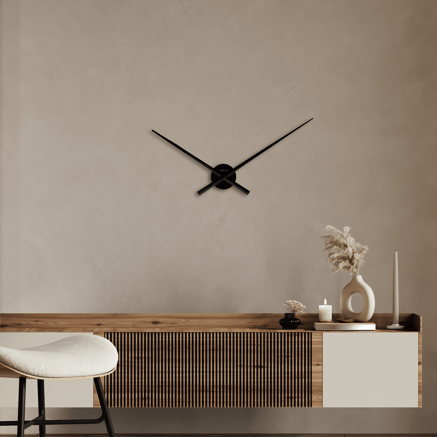 Wall clock - 70 cm - Aluminum - 'Hands'