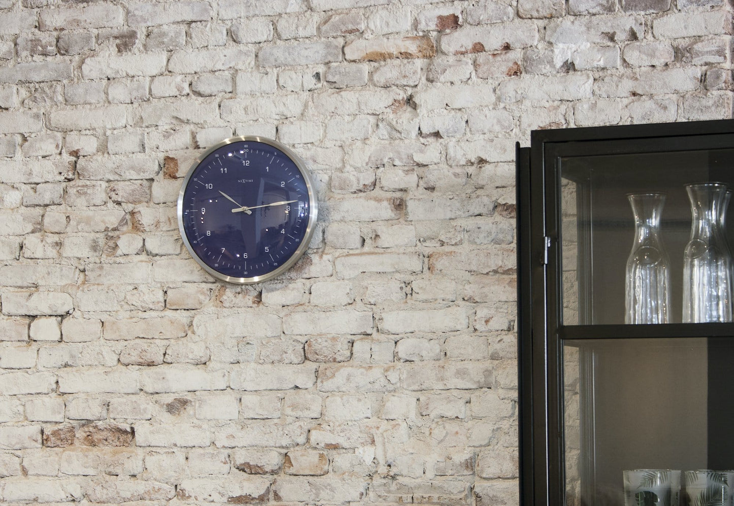 Wall clock- 33 cm - Metal - Dome Shaped Glass- '60 Minutes'