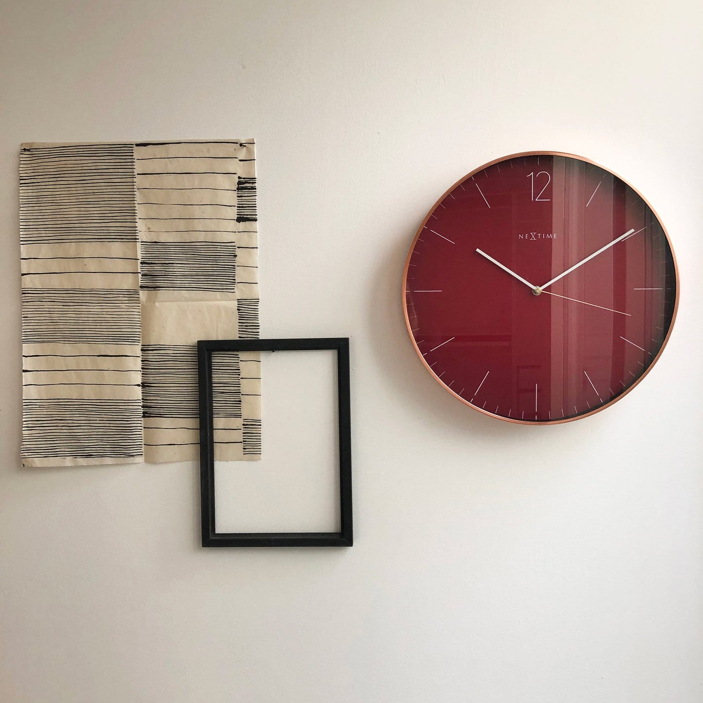 Large Wall Clock - Red - Silent - 40cm - Metal/Glass -Essential XXL