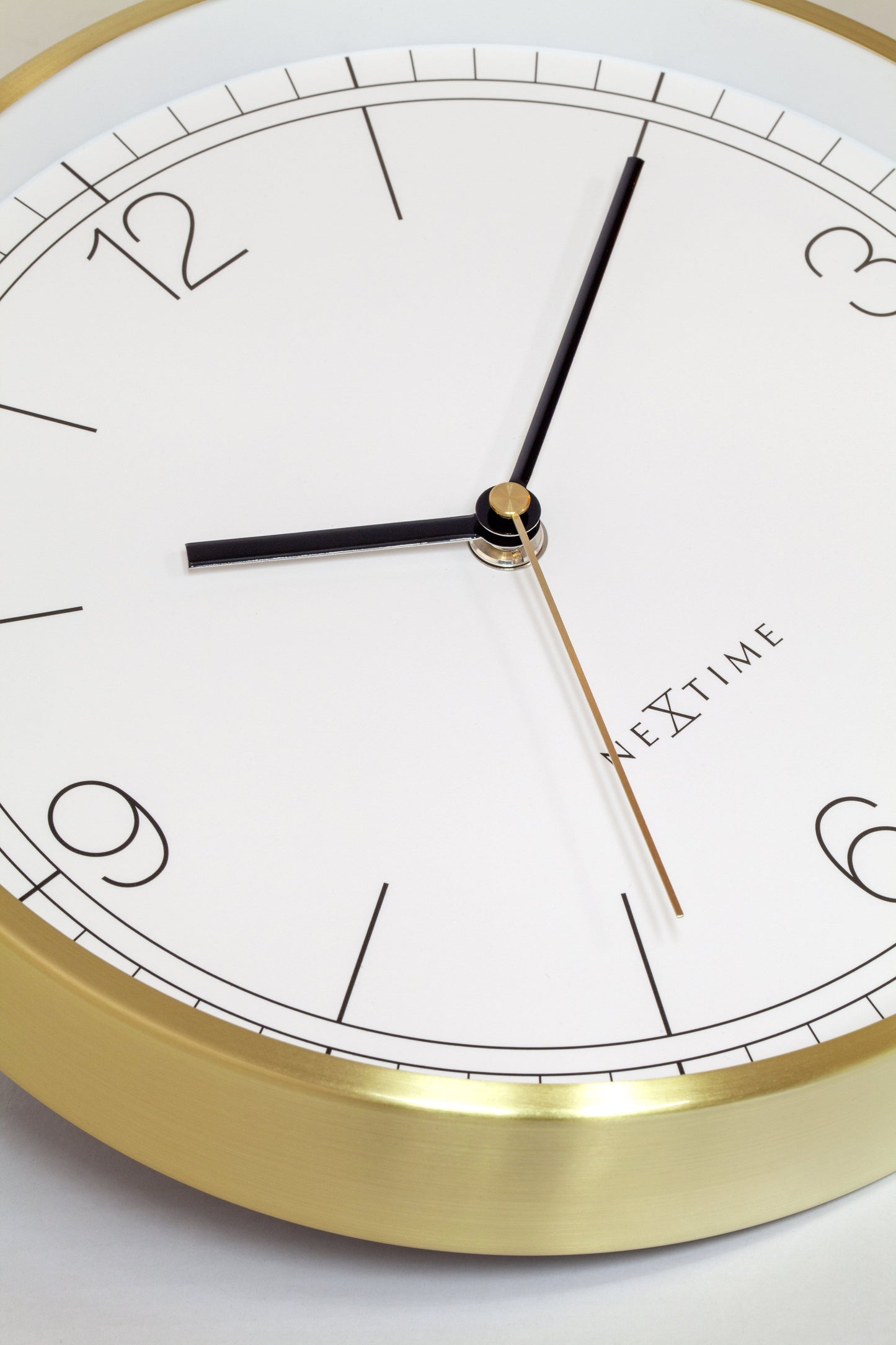 Wall clock 25cm-Silent-Green/Turquoise/White/Black-Metal-NeXtime 'Bolero'