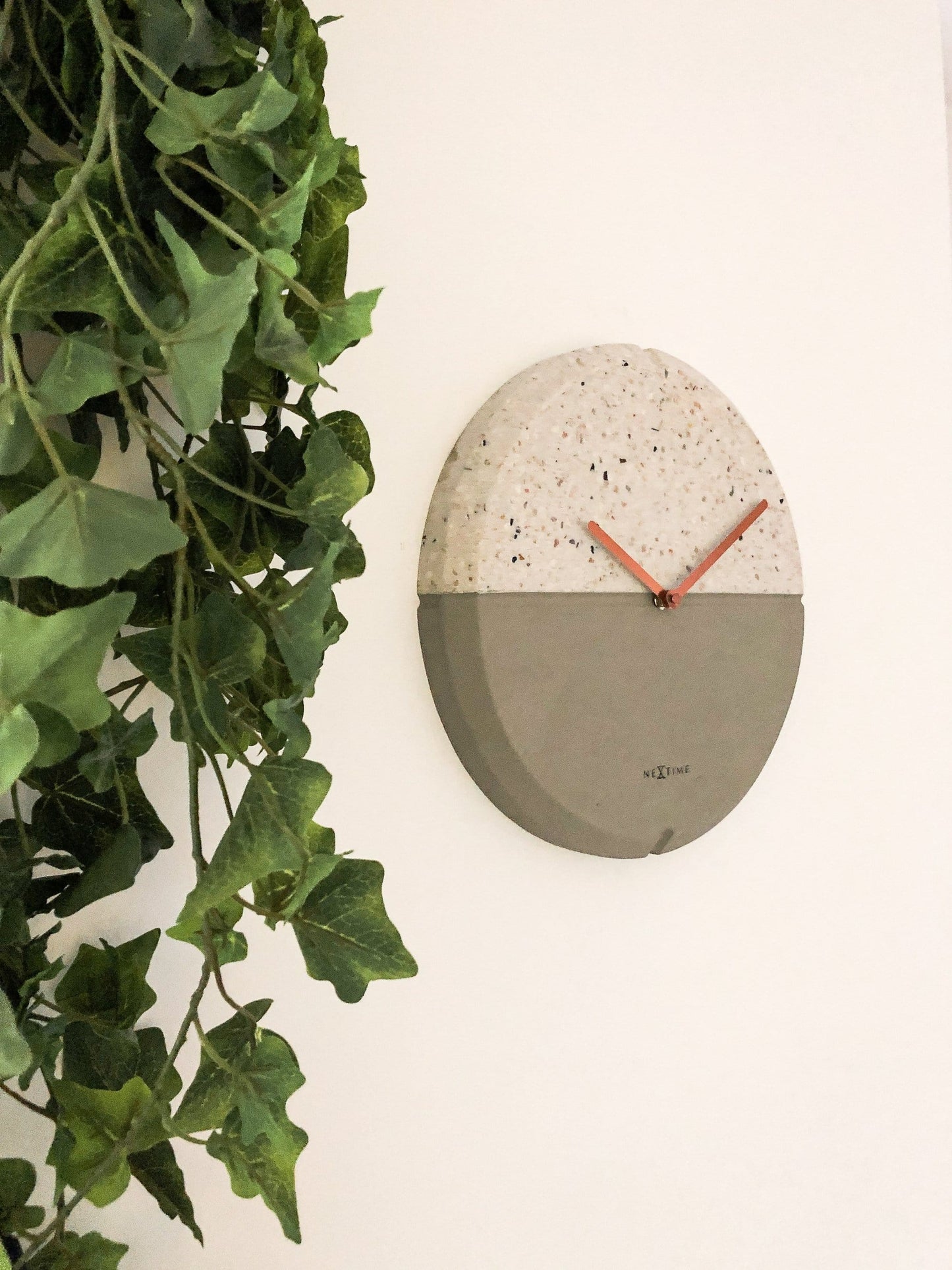 Wall clock - 32 cm - Concrete / Terrazzo - 'Conrazzo'