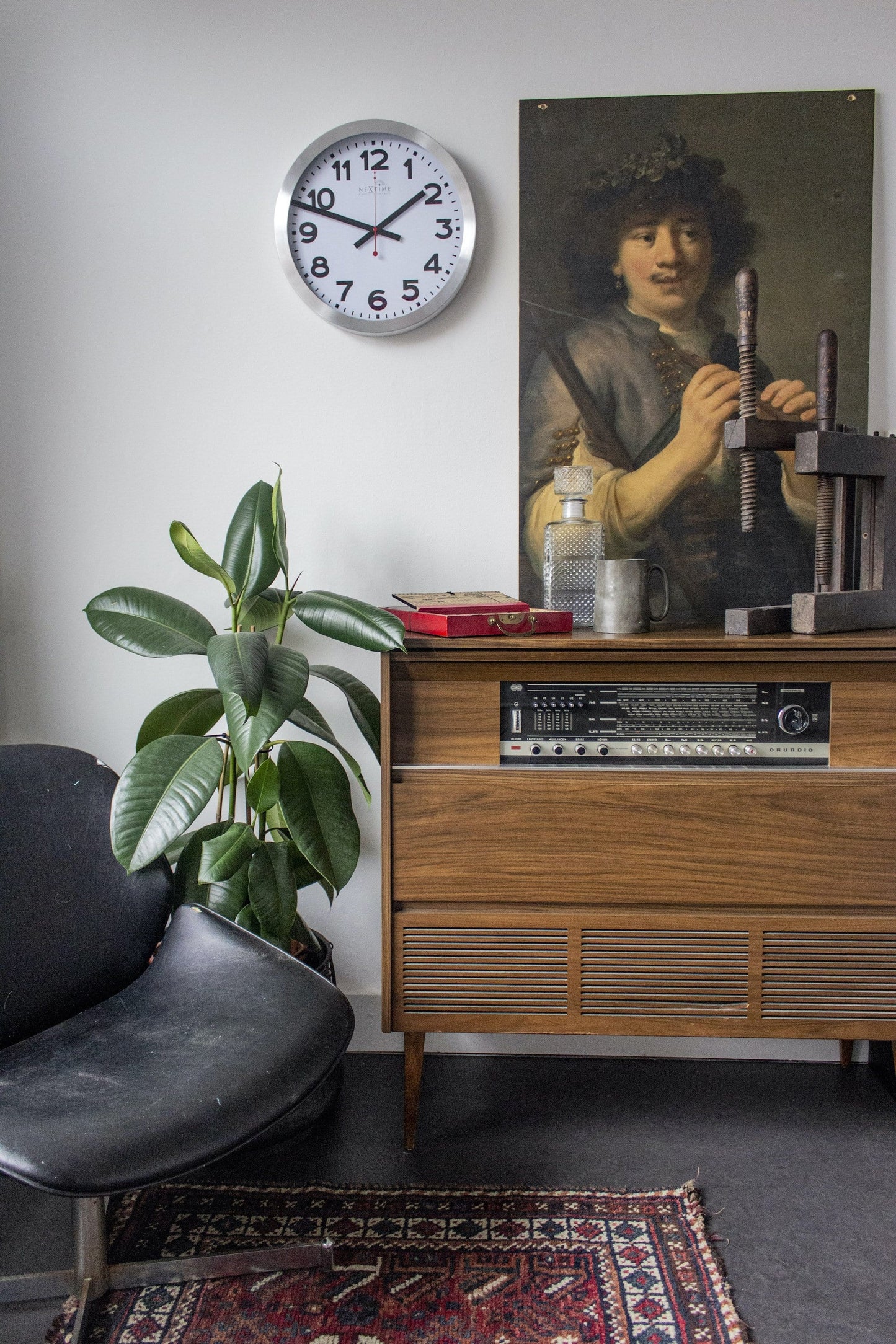 Wall clock - 35 cm - Aluminum - 'Station Radio Controlled (DCF) Numbers'