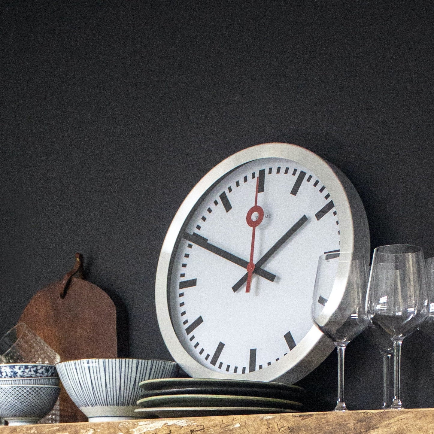Wall clock/Table clock - Aluminum - 'Station Stripe'