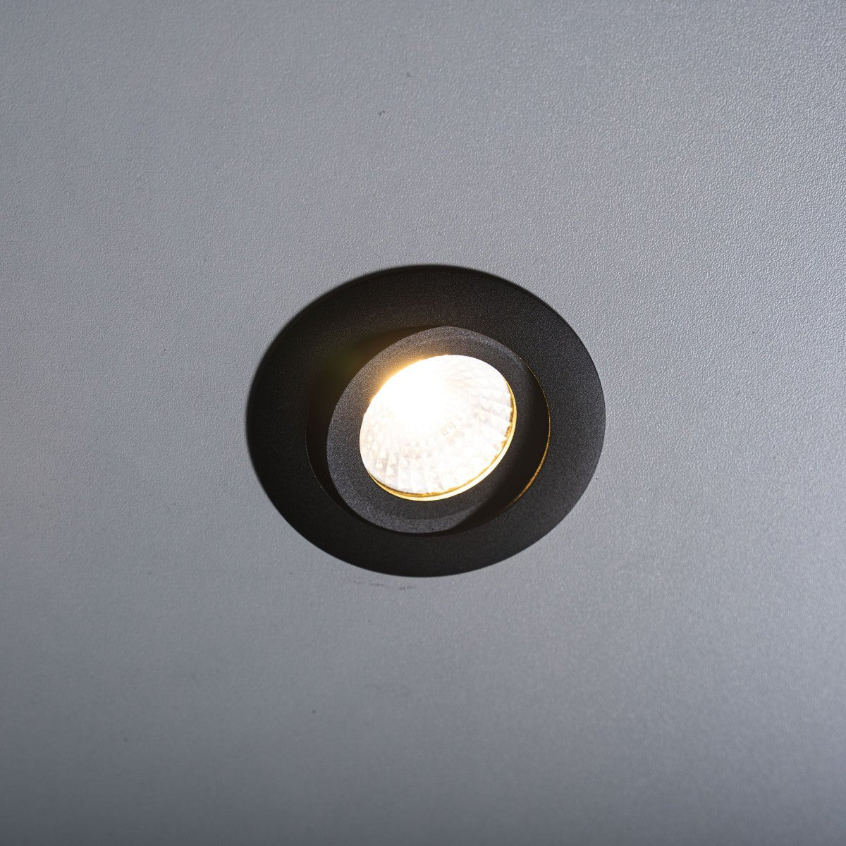 LED's Light Pro LED Inbouwspot Zwart - DimToWarm - Ø 68mm - Kantelbaar - Warm wit licht - CRI95- Dimbaar