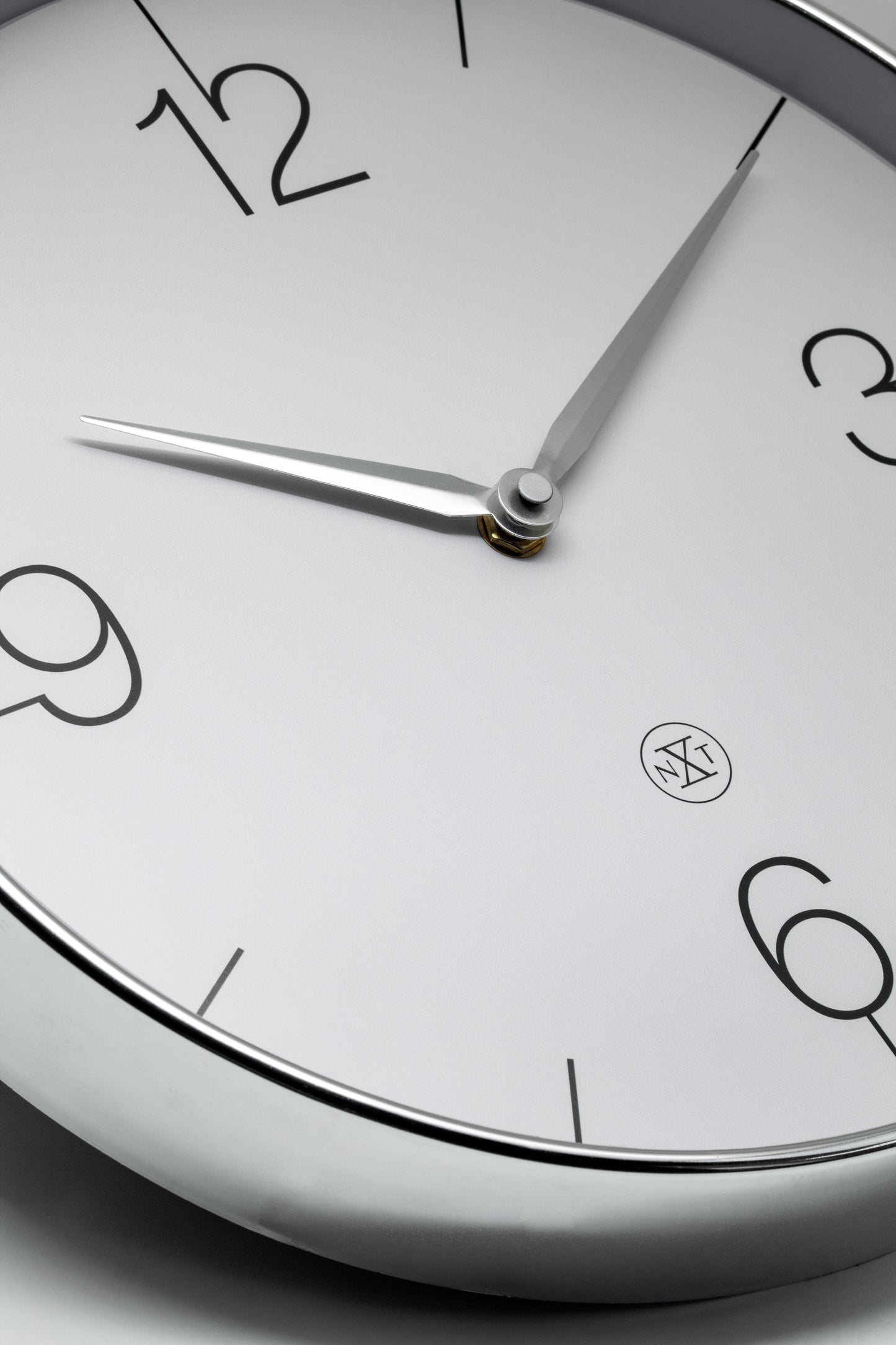 Wall clock 30.5cm-Silent-Gold/Chrome/Grey-Plastic-nXt 'Finesse'