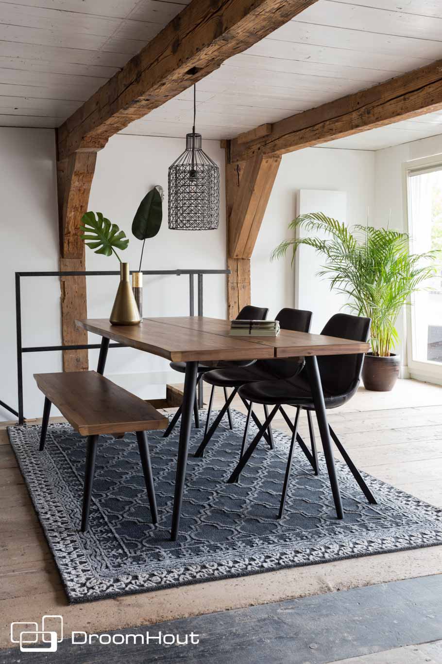 Eettafel noten Dutchbone Alagon (ook met eetkamerbank)