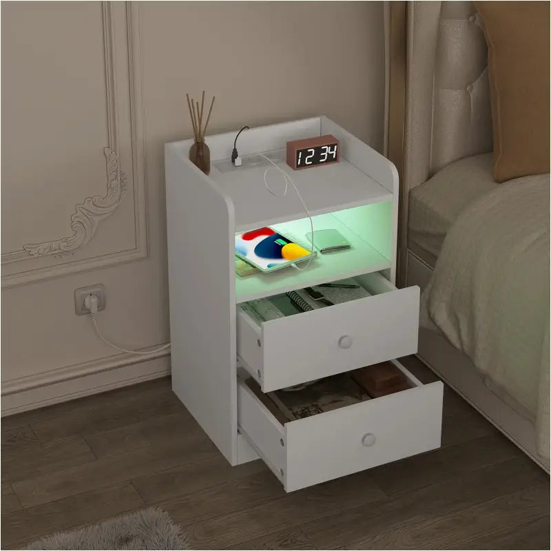 BukkitBow - Nachtkastje met Oplaadfunctie - E1 Klasse Hout - Ingebouwde Stopcontacten en USB-poorten - 40x64x35 cm