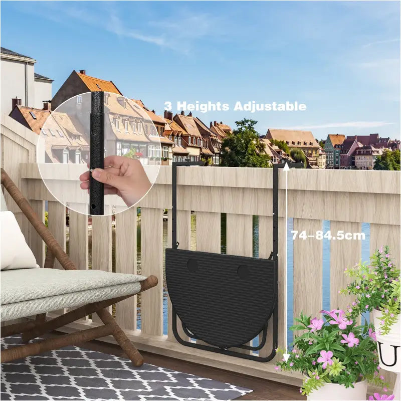BukkitBow - Opvouwbare Hangende Balkontafel - 10kg Gewichtscapaciteit - In Hoogte Verstelbaar - met Bekerhouders - Weerbestendig - 60x(74-84.5)x62cm