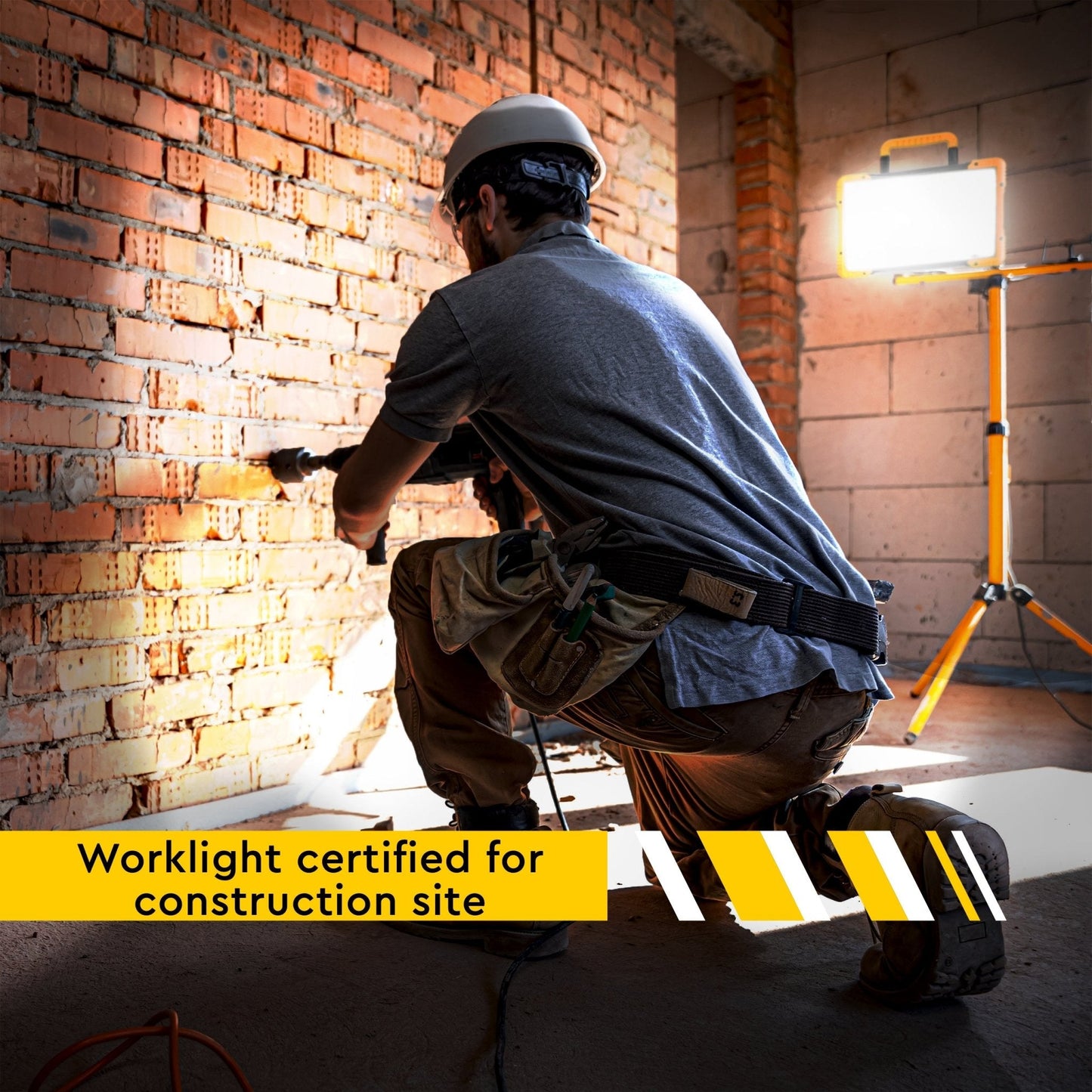 LED's Light 18V Hybride LED Bouwlamp 5500lm - Incl Adapters - Bedraad en draadloos te gebruiken – IP54 – Rough Service Tested – 47W