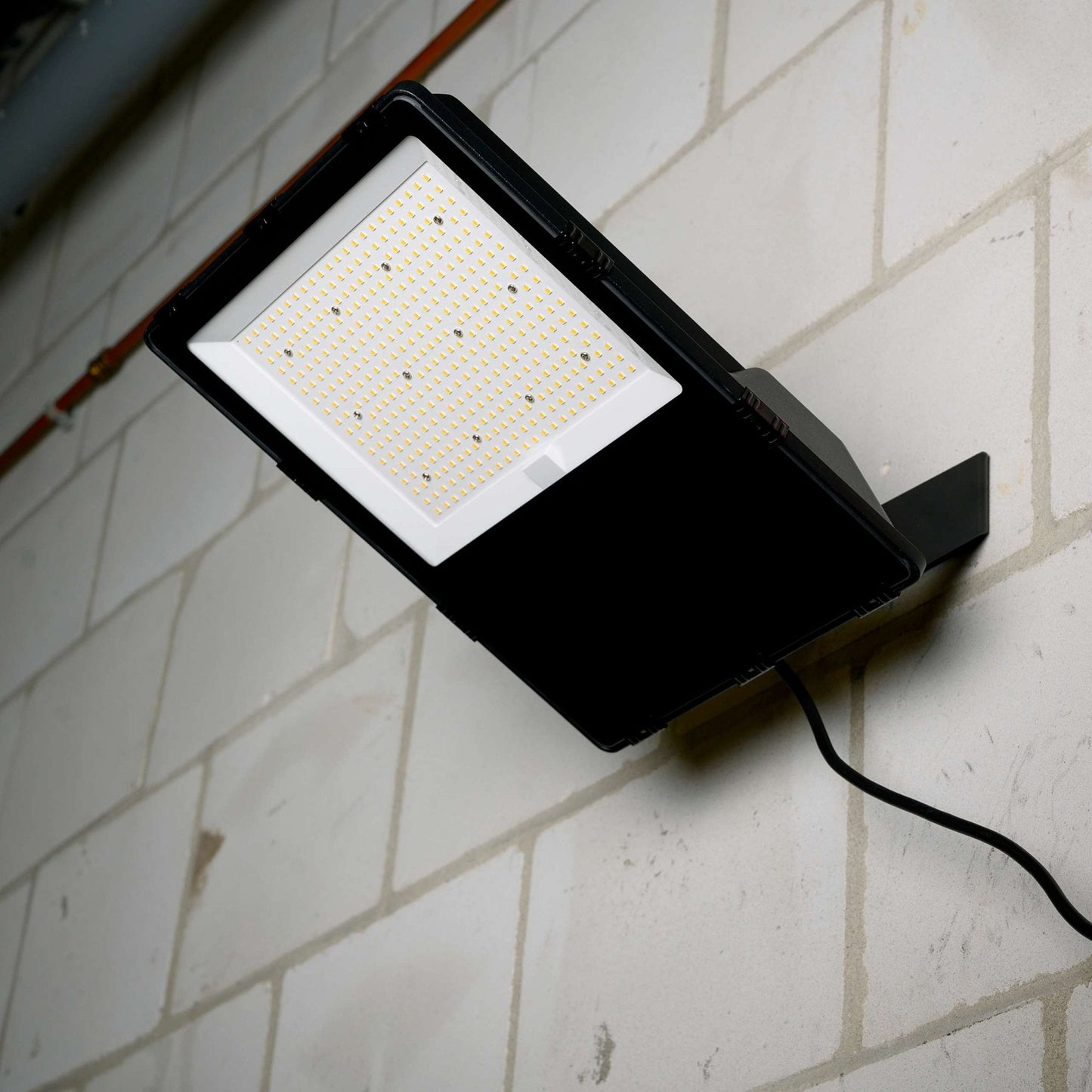 Premium LED Floodlight 150W - Levensduur van 30 jaar - IP66 Waterdicht - 24000 lm