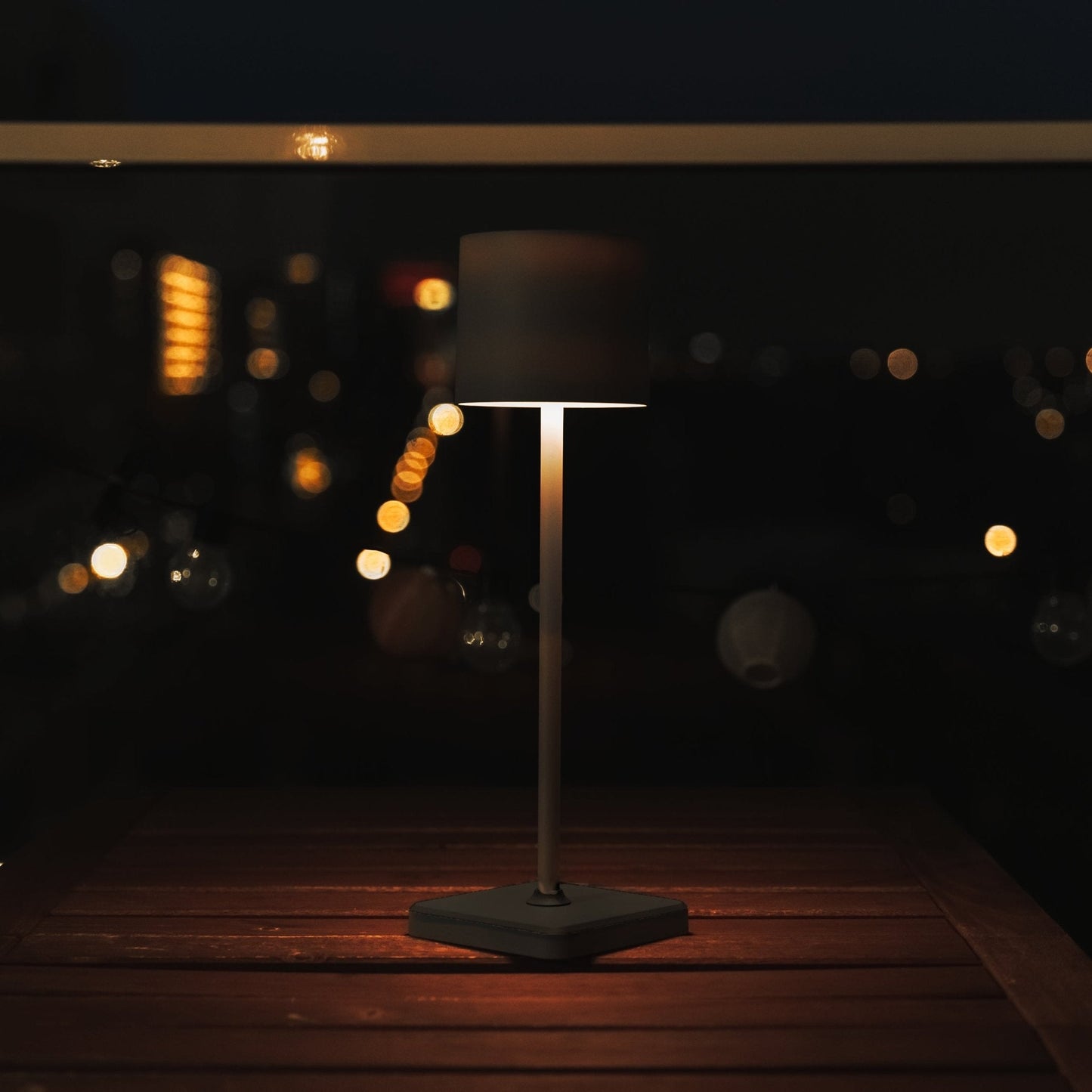 TouchDim Oplaadbare LED Tafellamp - Dimbaar via aanraking - Binnen en buiten - Zwart