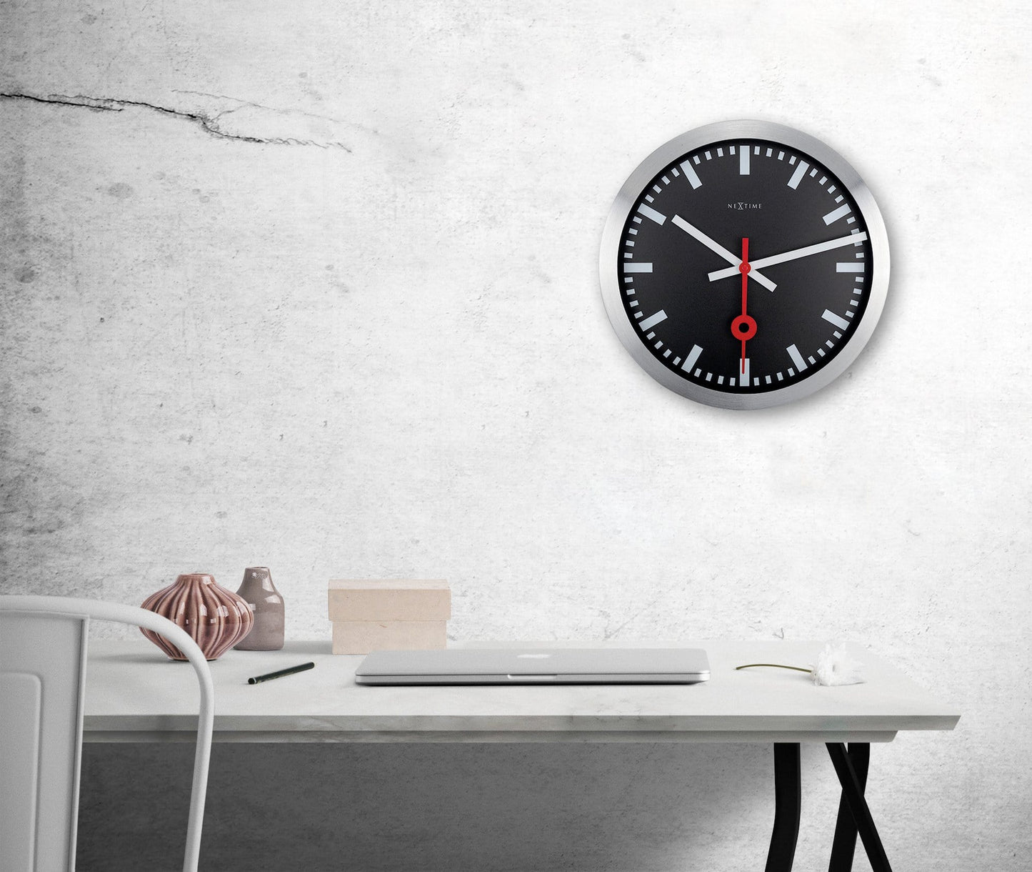Wall clock/Table clock - Black - Aluminum - 'Station Stripe'
