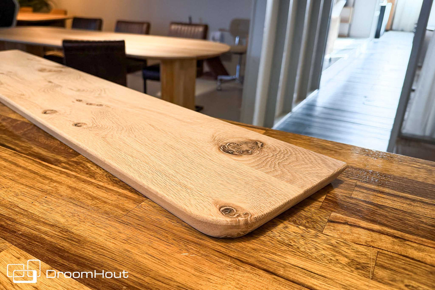 Houten wandplank  (facet rand, ronde hoek)