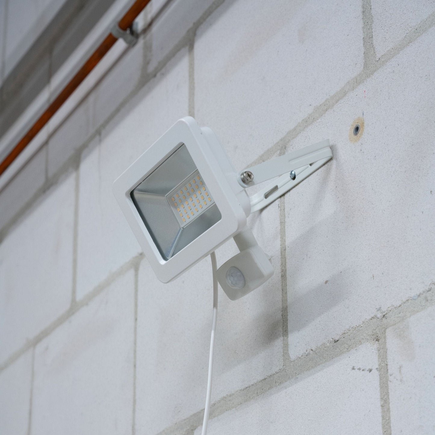 LED's Light Floodlight 3300 - Met licht- en bewegingssensor - Binnen & Buiten - 30W - Wit