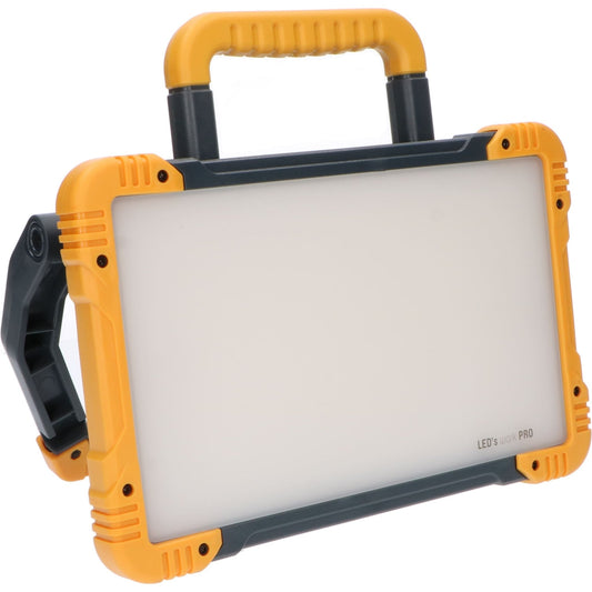 Oplaadbare Premium LED bouwlamp 30W – Zowel op netstroom als accu te gebruiken – Dimbaar in 3 standen – 3000 lumen – IP54