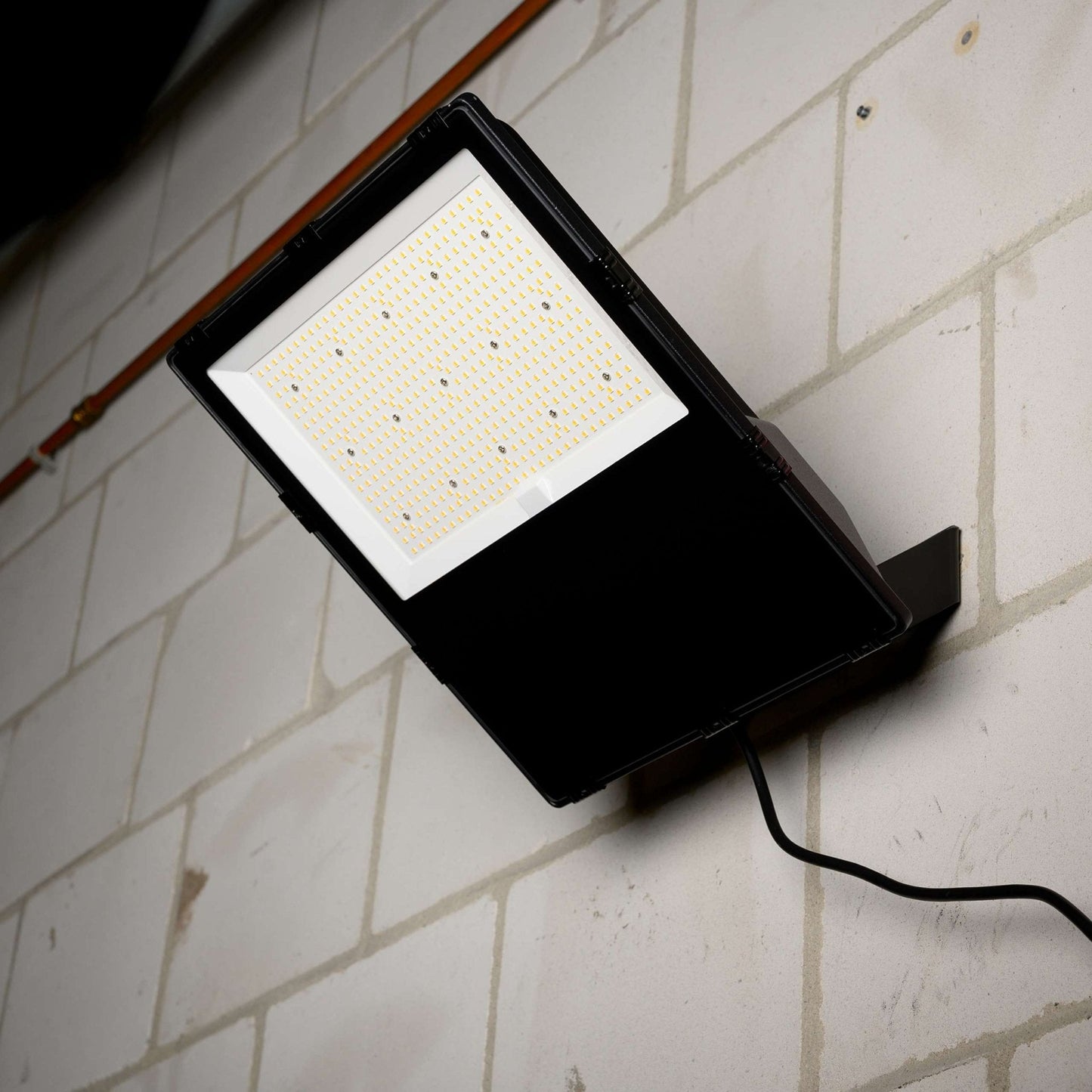 Premium LED Floodlight 200W - Levensduur van 30 jaar - IP66 Waterdicht - 32000 lm