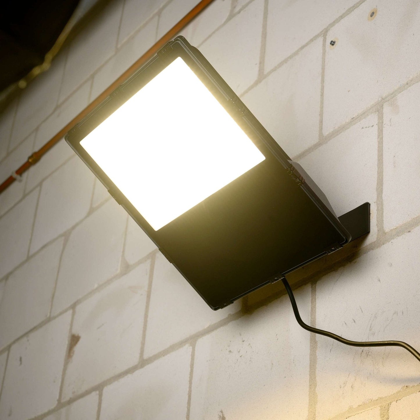 Premium LED Floodlight 200W - Levensduur van 30 jaar - IP66 Waterdicht - 32000 lm