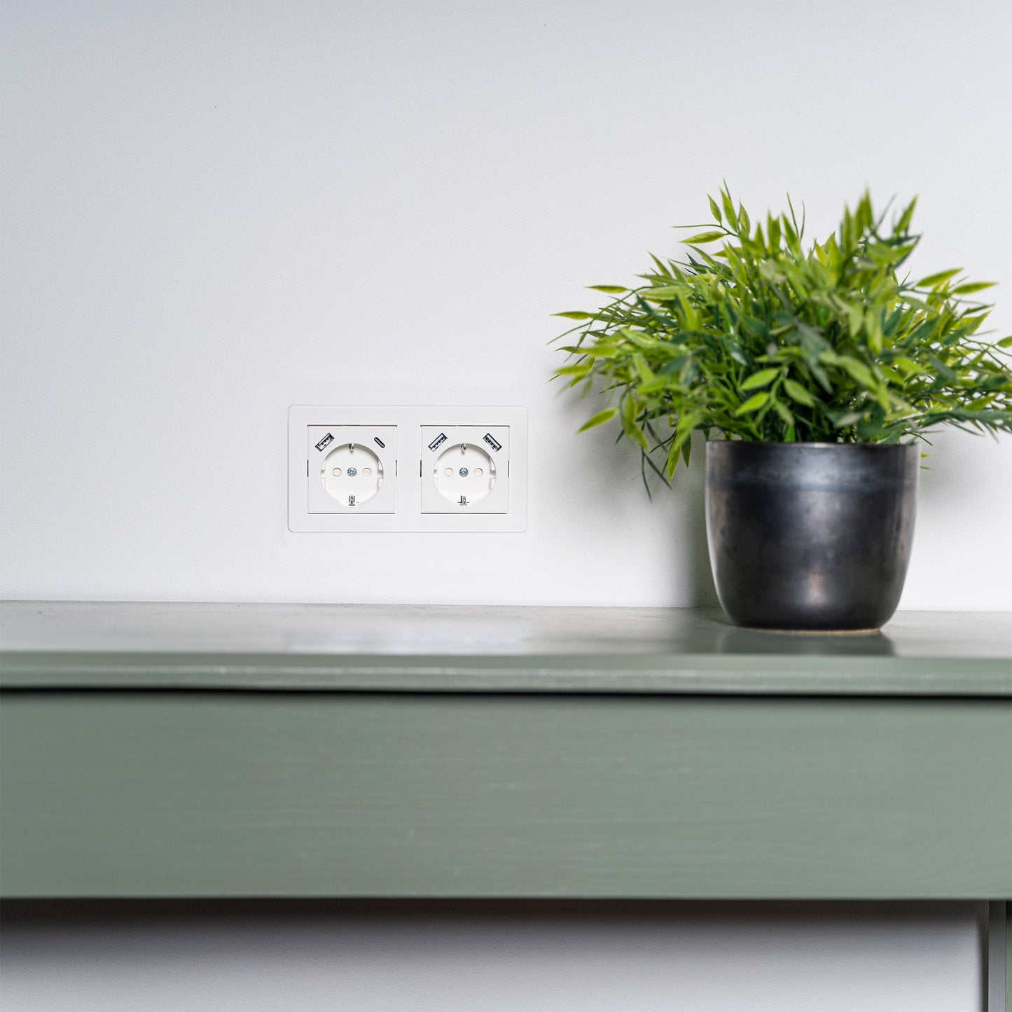 ProCharge Wandcontactdoos met USB-C en USB snelladers - Universeel - Wit - RAL9010