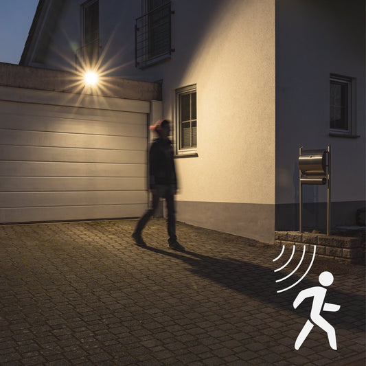 UltraFlood LED Schijnwerper 50W 4000K met Bewegingssensor en Daglichtsensor - Kantelbaar - 8000 Lumen - IP65